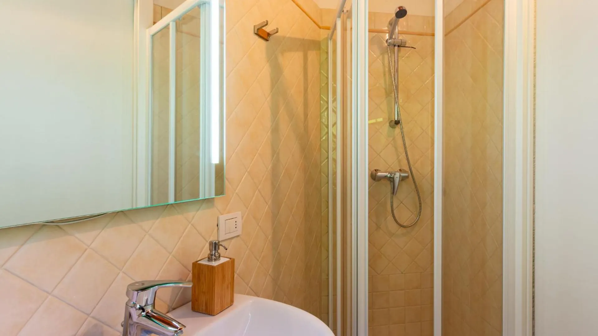 גראבדונה Apartment Casa Degli Angeli By Interhome 0*,  איטליה