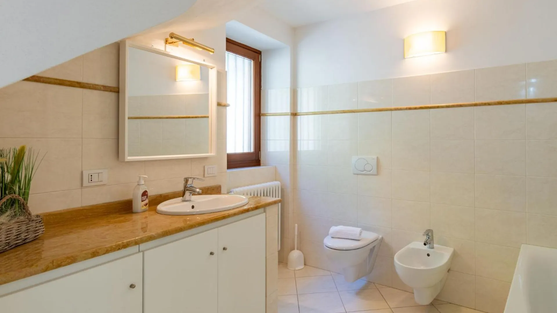 Apartment Casa Degli Angeli By Interhome Граведона Италия